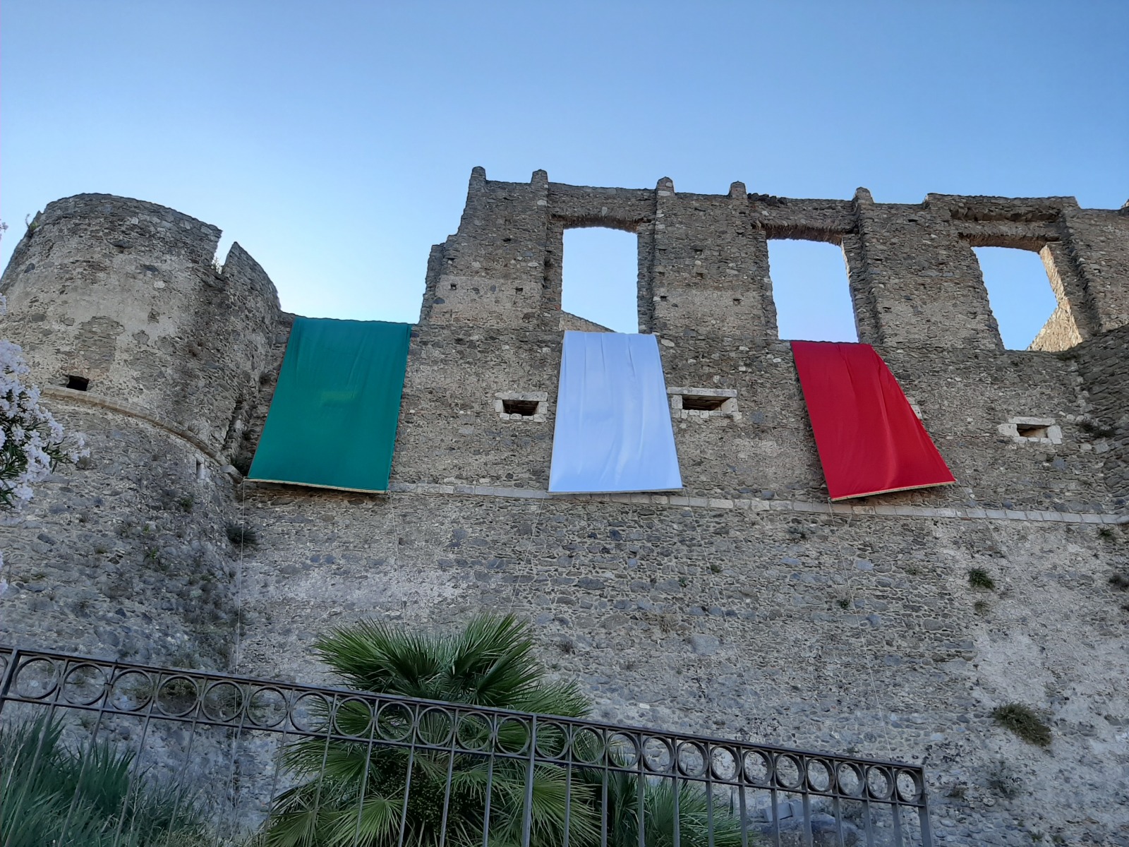 Castello-tricolore